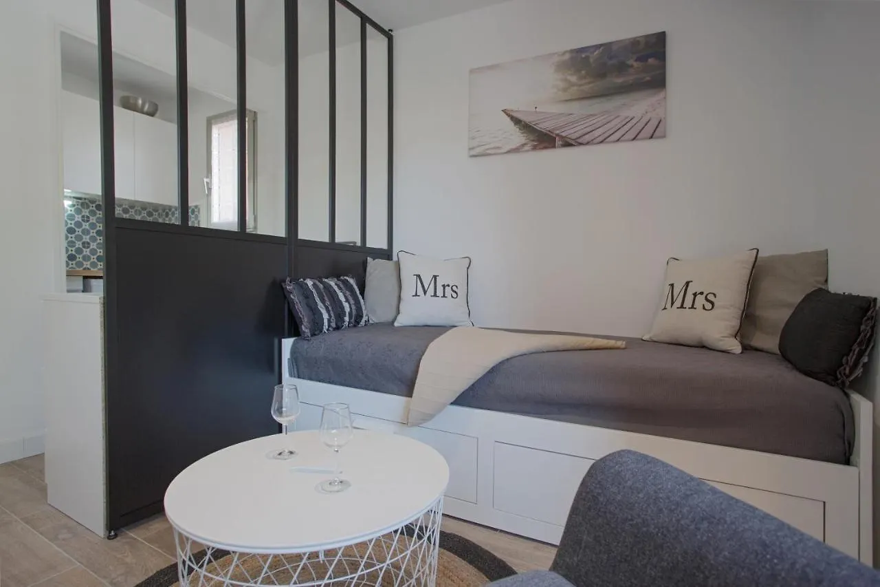 Appartement Beau T2 tout équipé bord de mer Saint-Mandrier-sur-Mer